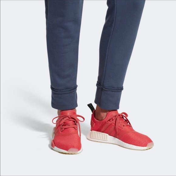 NEW Adidas NMD R1 Sneakers in Trace Scarlet - Picture 6 of 7